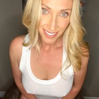 aahousewife (Above Average Housewife) free Only Fans Leaked Content [FREE] profile picture
