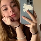 carolinegoodrich OnlyFans Leaked 

 profile picture