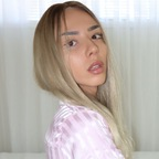 NOELLE VIEG (@noellevieg) Leak OnlyFans 

 profile picture