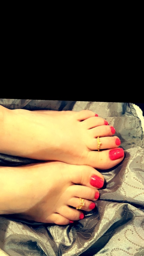 Header of prettifeet83