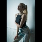 Shania Roxanne shaniaroxanne Leak OnlyFans 

 profile picture