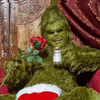 Christmas Season all year 🫦 (@thegrinchhh) Leaked OnlyFans 

 profile picture